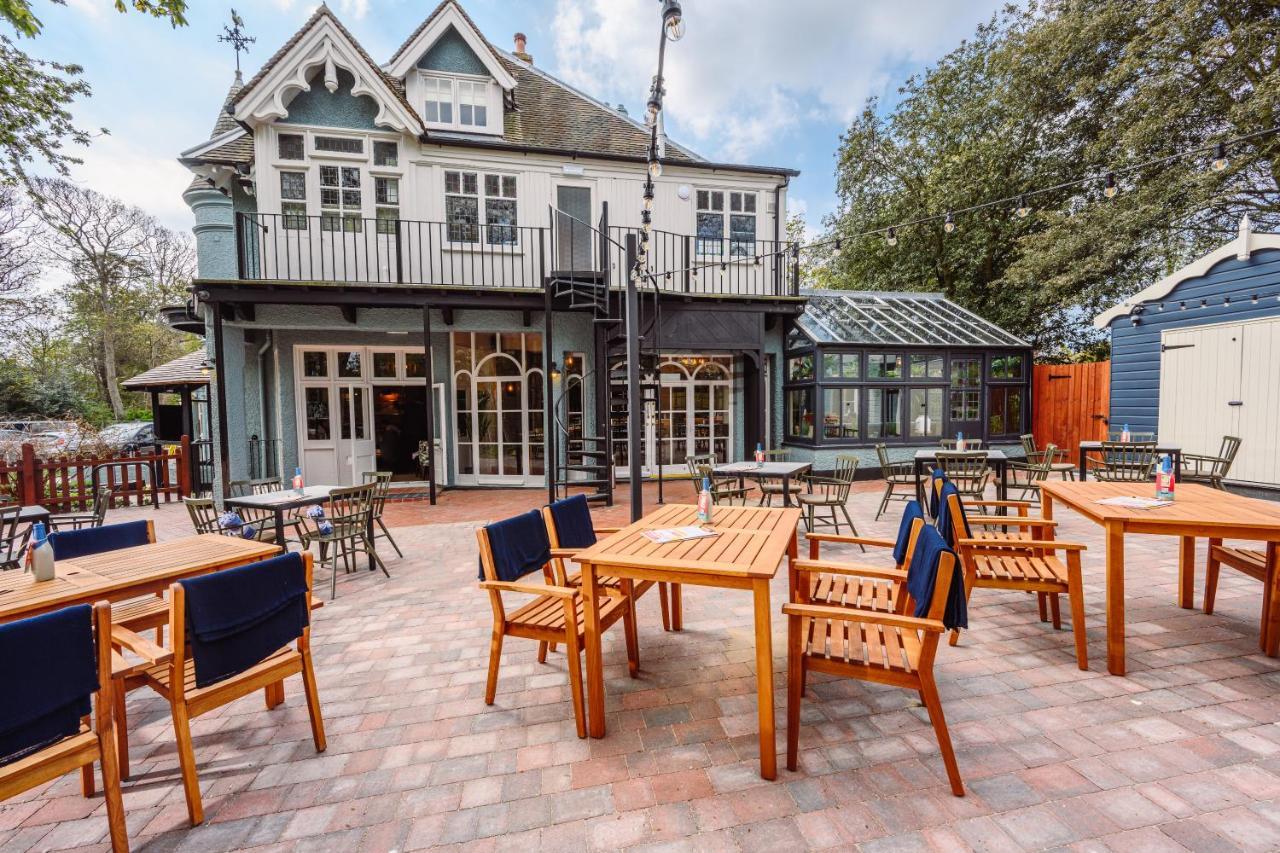 Brewhouse And Kitchen Hotel เวอร์ทิง ภายนอก รูปภาพ