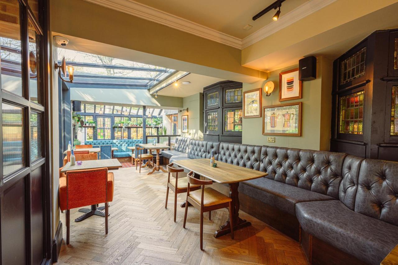 Brewhouse And Kitchen Hotel เวอร์ทิง ภายนอก รูปภาพ
