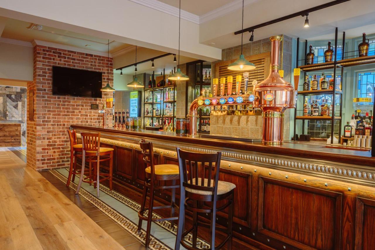 Brewhouse And Kitchen Hotel เวอร์ทิง ภายนอก รูปภาพ